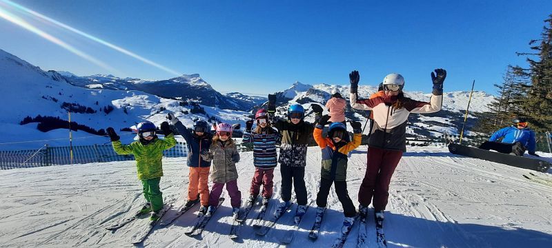 1.-Junior-Skitag_13.01.2024_Team-Lara-und-Steffi1