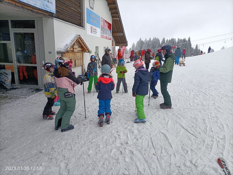 3.-Junior-Skitag_28.-Januar-2023_Team-Rahel_2