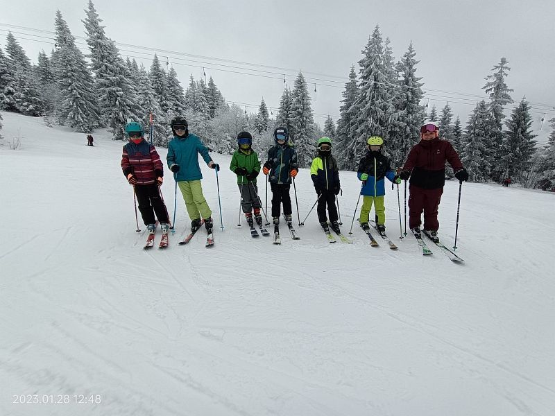 3.-Junior-Skitag_28.-Januar-2023_Team-Sarah_1